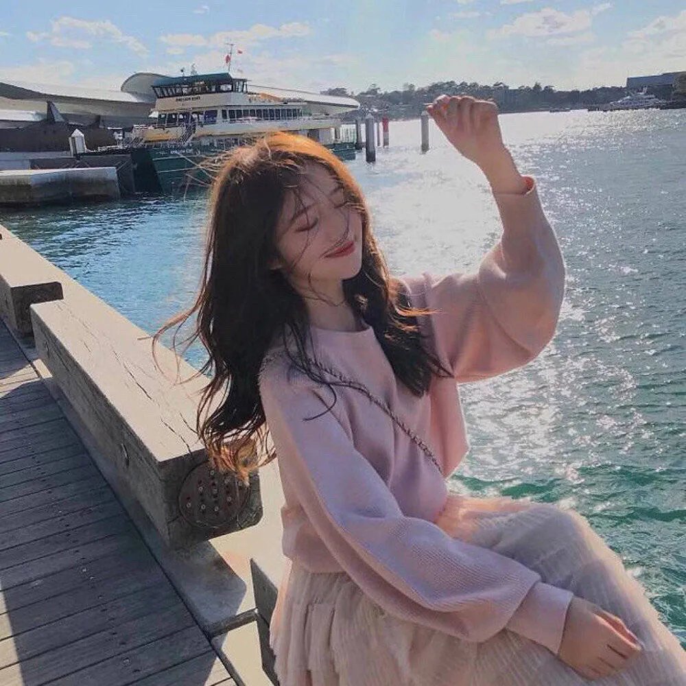 艳阳假期 海报